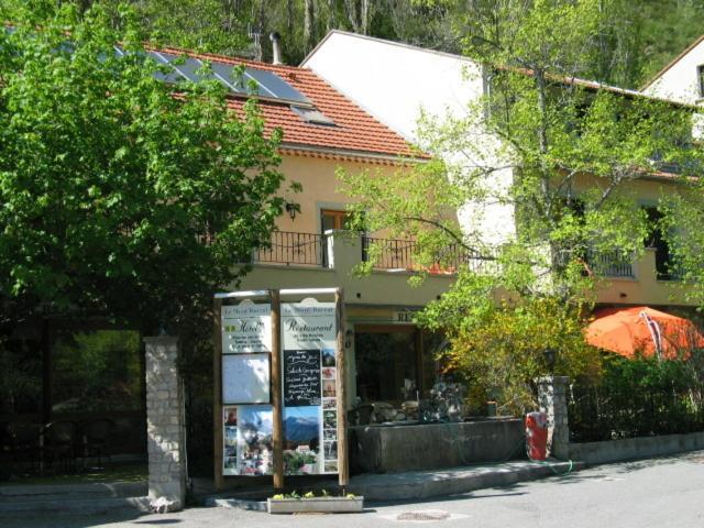 Hotel Le Mont Barral Creyers Exterior foto
