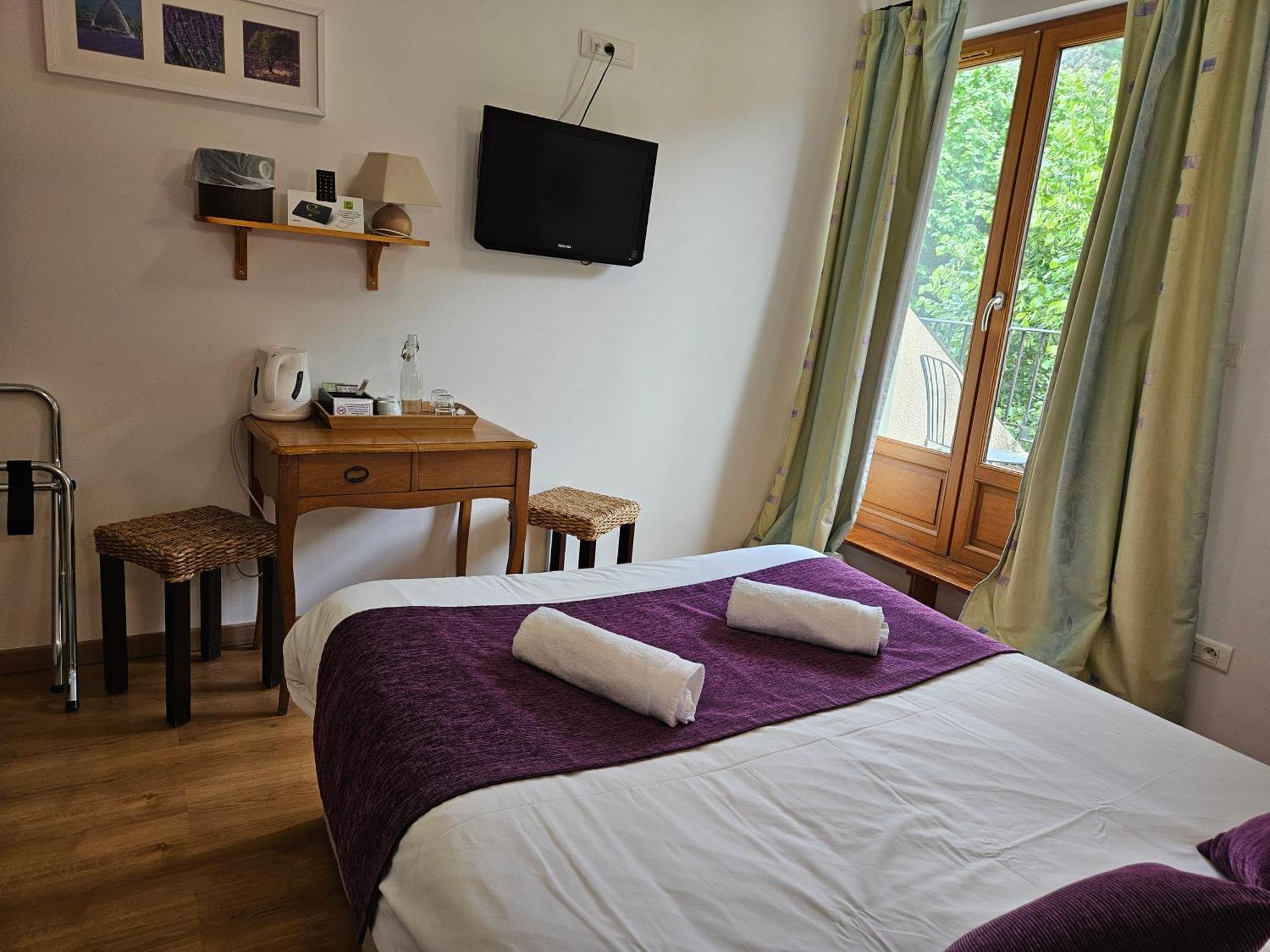Hotel Le Mont Barral Creyers Exterior foto