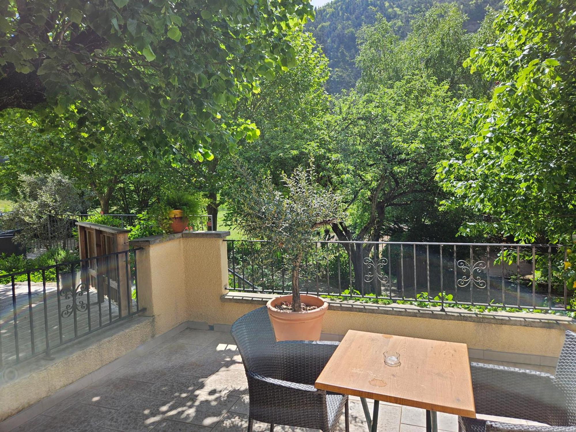 Hotel Le Mont Barral Creyers Exterior foto