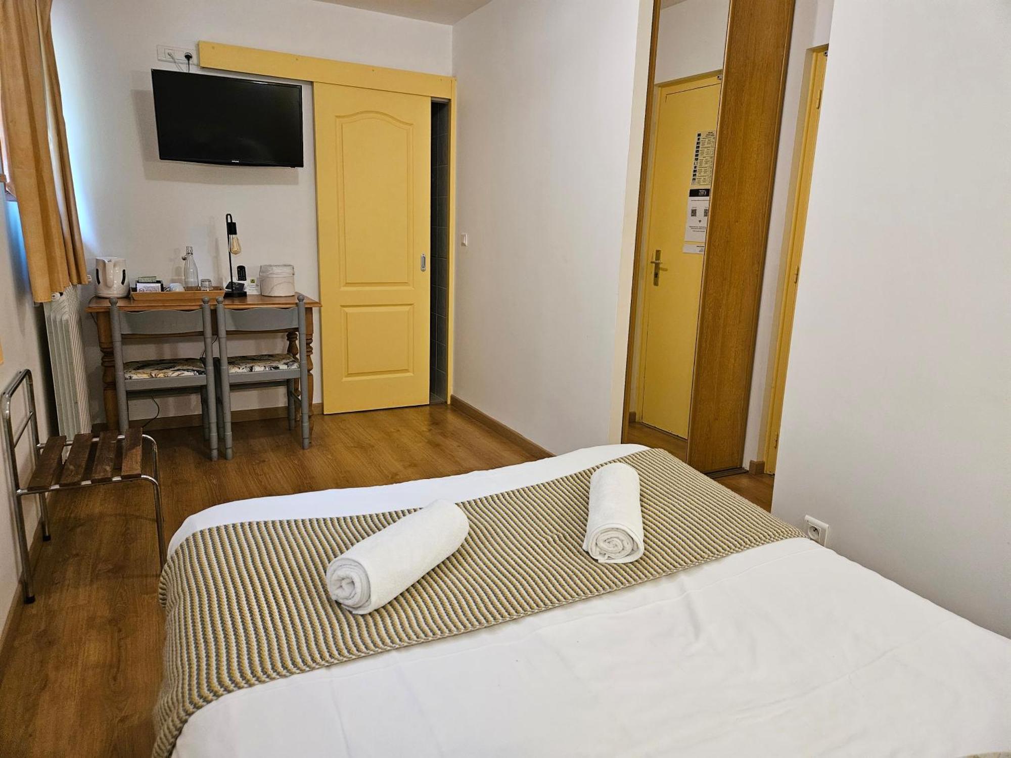 Hotel Le Mont Barral Creyers Exterior foto